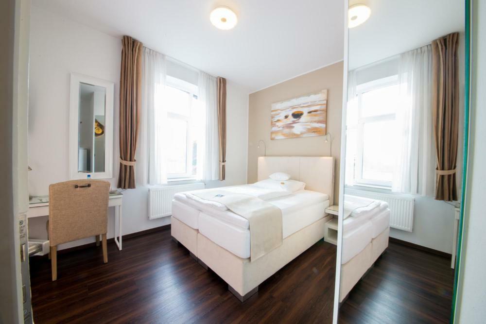 Landhotel Alte Toepferei Duisburg Ngoại thất bức ảnh